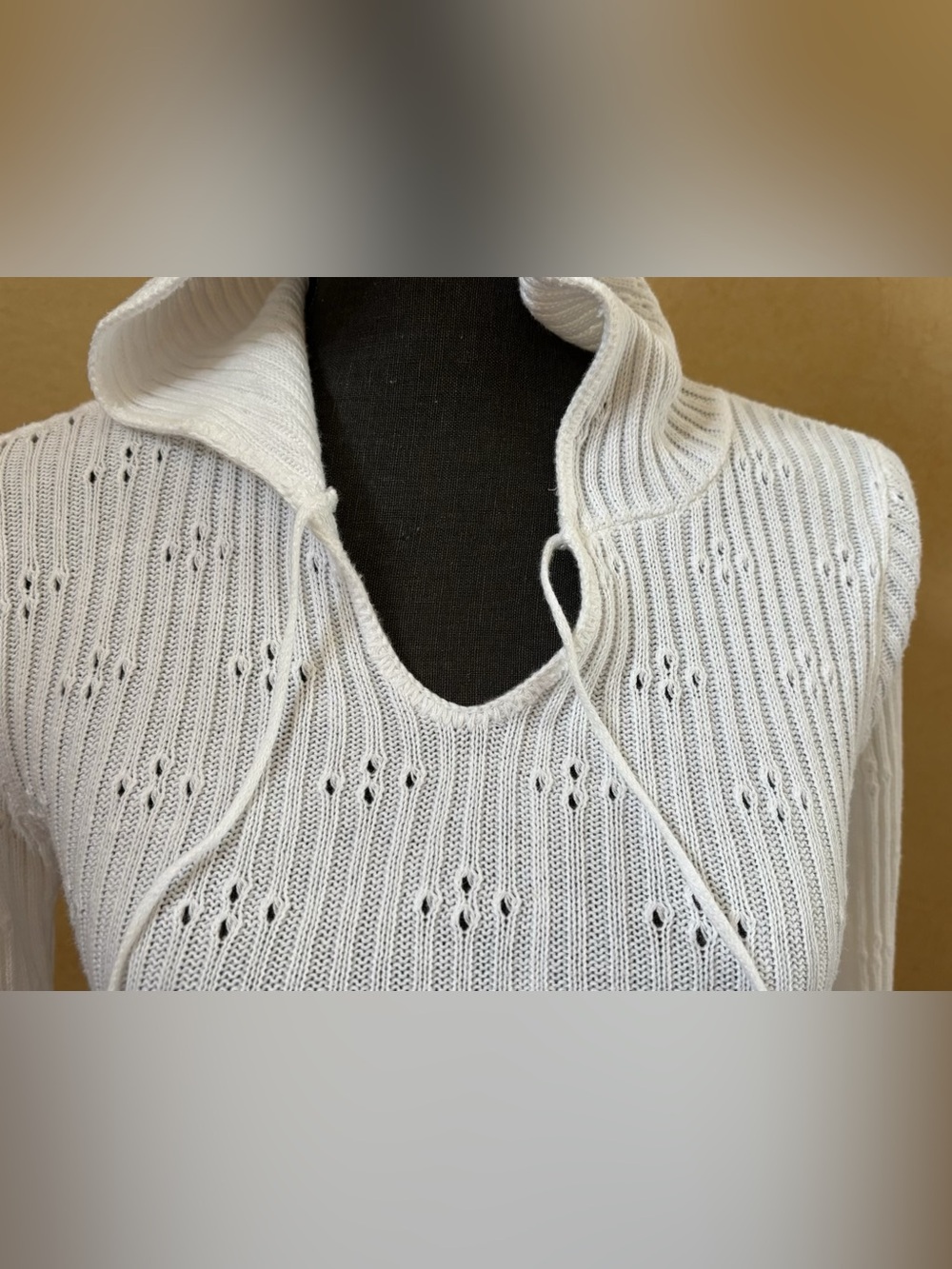 Vintage - Rave Girl - White Hooded Eyelet Knit Top with Drawstring - Picture 2 of 9